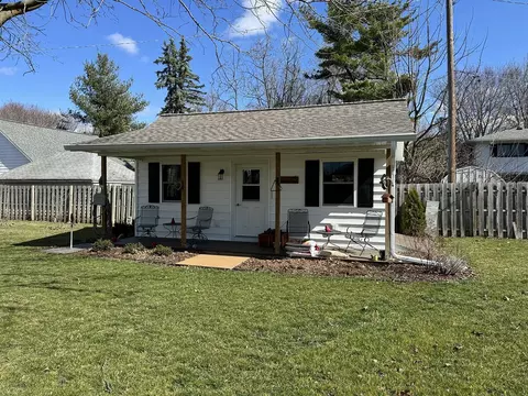Exterior - 630 E Franklin St, Lanark, IL 61046 photo 7 of 10
