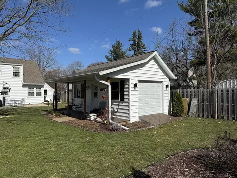 Exterior - 630 E Franklin St, Lanark, IL 61046 photo 9 of 10