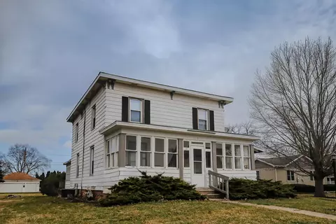 211 W 3rd St, Byron, IL 61010
