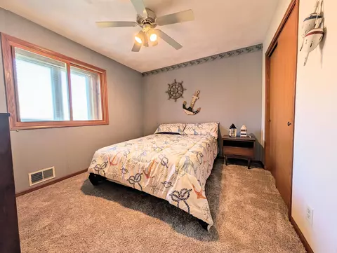 Bedroom - 865 Breckenboro Rd, Lake Summerset, IL 61019 photo 2 of 3