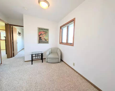 Living - 865 Breckenboro Rd, Lake Summerset, IL 61019 photo 4 of 4