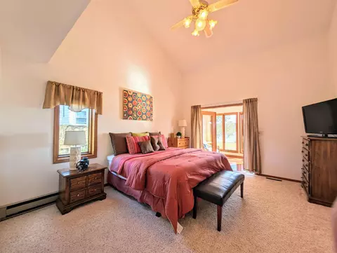 Bedroom - 865 Breckenboro Rd, Lake Summerset, IL 61019 photo 1 of 3