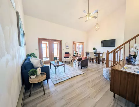 Living - 865 Breckenboro Rd, Lake Summerset, IL 61019 photo 3 of 4