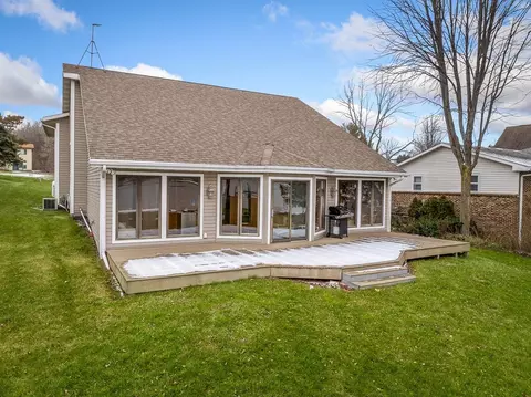 Exterior - 865 Breckenboro Rd, Lake Summerset, IL 61019 photo 3 of 3