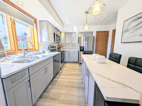 Kitchen - 865 Breckenboro Rd, Lake Summerset, IL 61019 photo 3 of 3