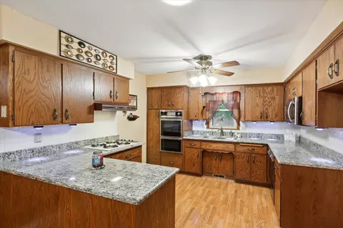 Kitchen - 1924 Schell Dr, Rockford, IL 61109 photo 2 of 7