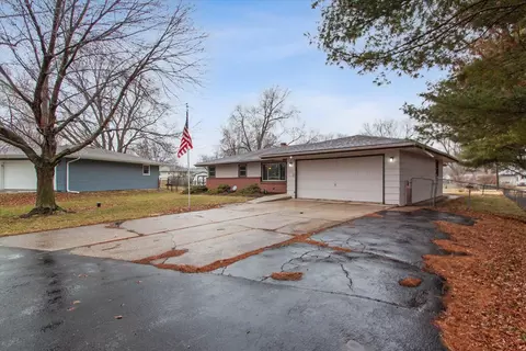 Exterior - 1924 Schell Dr, Rockford, IL 61109 photo 12 of 12