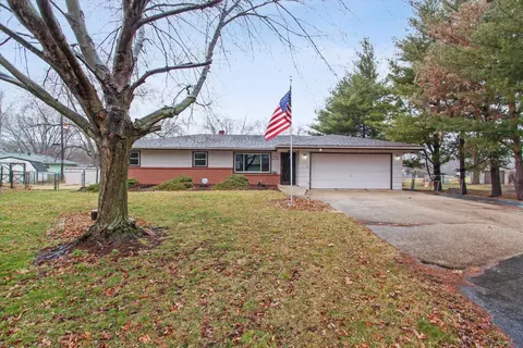 Exterior - 1924 Schell Dr, Rockford, IL 61109 photo 2 of 12