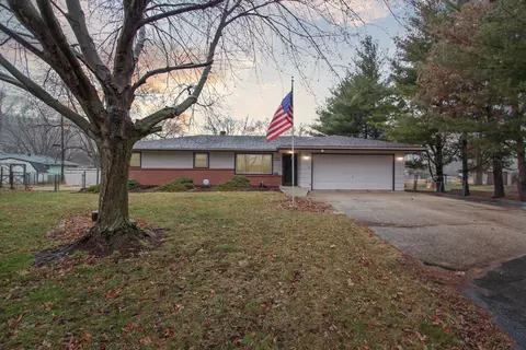 1924 Schell Dr, Rockford, IL 61109