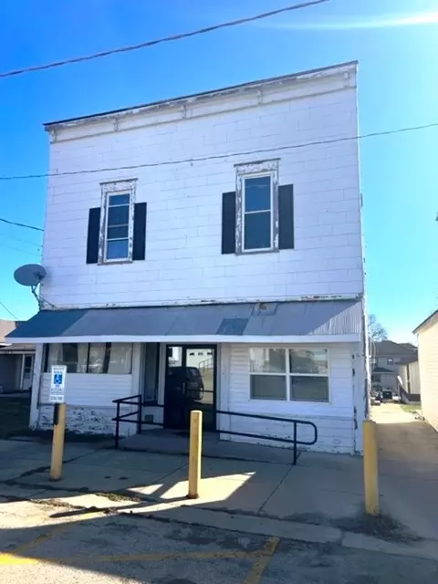 111 N Main St, Rock City, IL 61070