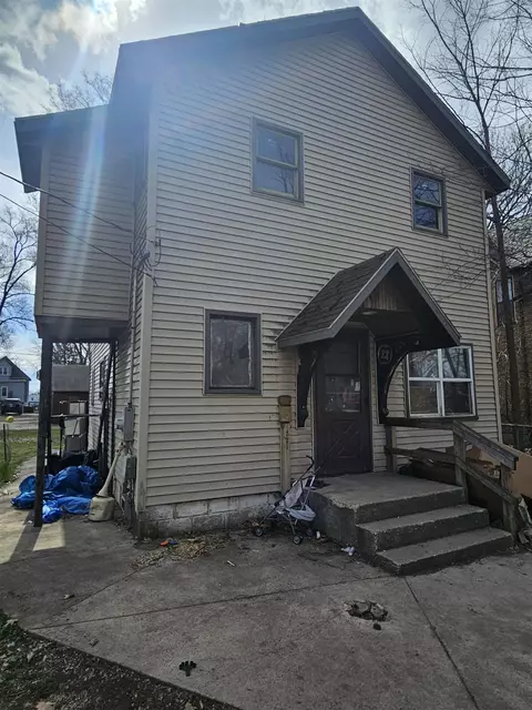321 Catherine St, Rockford, IL 61104