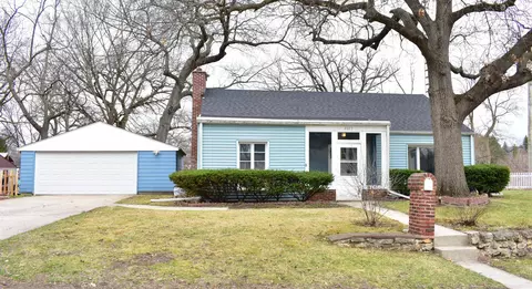 4805 Arlington St, Loves Park, IL 61111