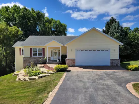 10 A140 Eagle Dr, Apple River, IL 61001