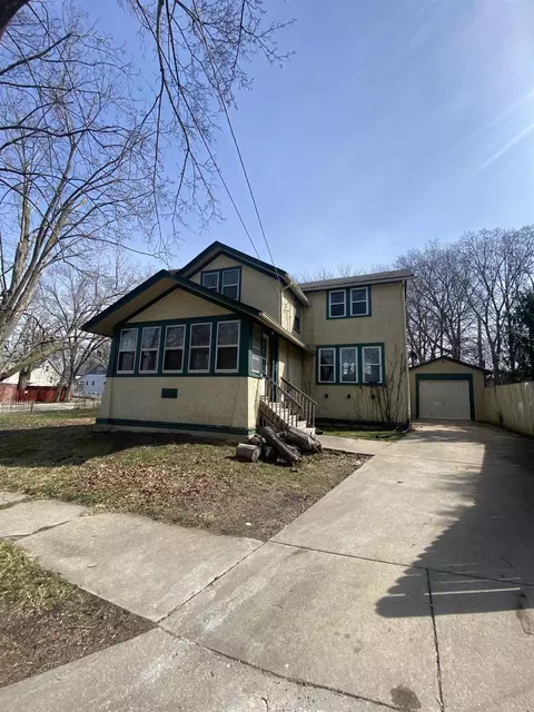 129 Adams St, Rockford, IL 61107