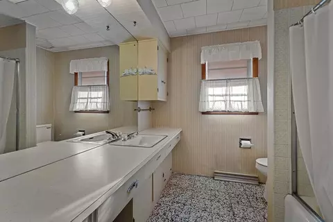 1112 Jackson St, Pecatonica, IL 61063 photo 15