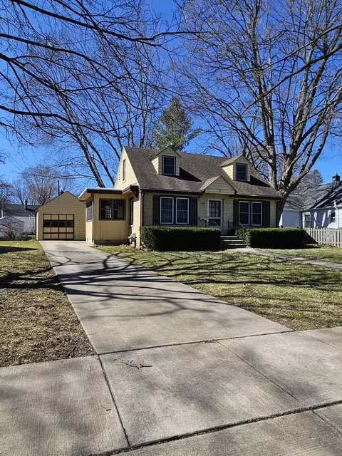 2132 Idaho Pkwy, Rockford, IL 61108