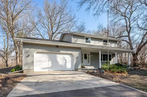 372 Oak Park Ave, Dixon, IL 61021 photo 3