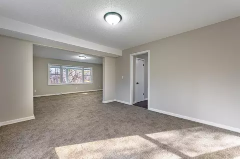 372 Oak Park Ave, Dixon, IL 61021 photo 10