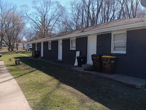 1017 Irving, Rockford, IL 61101