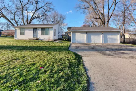 2840 19th St, Rockford, IL 61109