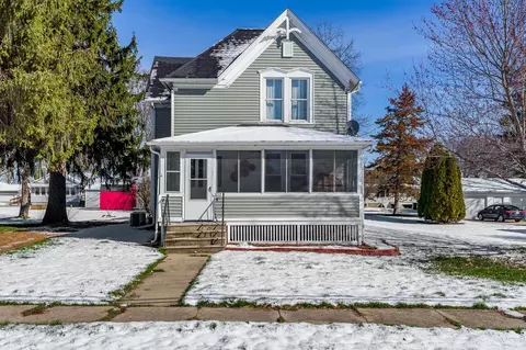 209 W Main St, Durand, IL 61024