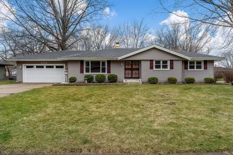3348 Sage Dr, Rockford, IL 61114