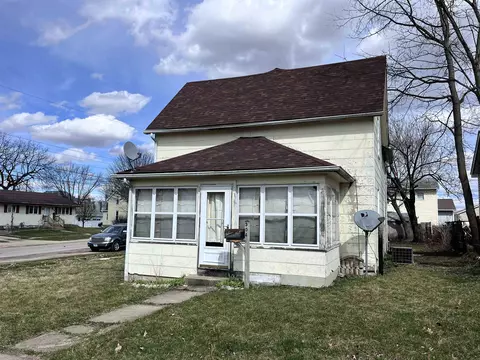 304 Warren Ave, Belvidere, IL 61008