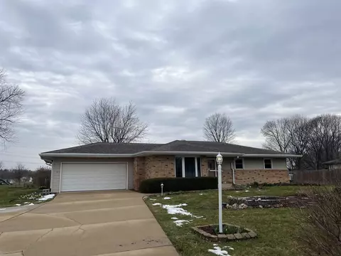 773 White Swan Ln, Rockford, IL 61108