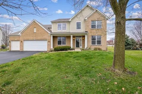 2 Player Ct, Bolingbrook, IL 60490