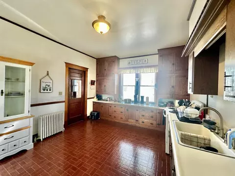 215 Plummer Ave, Chadwick, IL 61014 photo 6