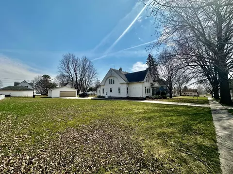 215 Plummer Ave, Chadwick, IL 61014 photo 19