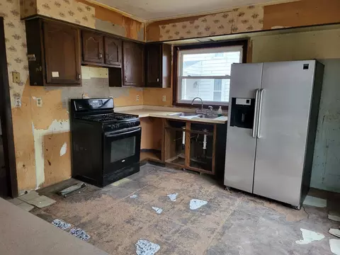 Kitchen - 205 E Chicago Ave, Davis Junction, IL 61020 photo 1 of 2