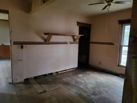 Exterior - 205 E Chicago Ave, Davis Junction, IL 61020 photo 3 of 7