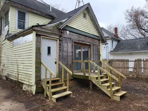 Exterior - 205 E Chicago Ave, Davis Junction, IL 61020 photo 2 of 7
