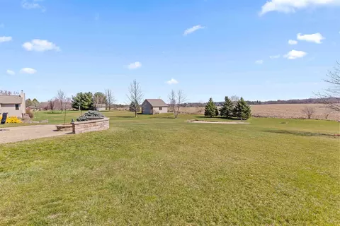 9979 Sara Dr, Roscoe, IL 61073 photo 19