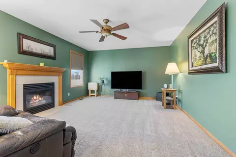 9979 Sara Dr, Roscoe, IL 61073 photo 5