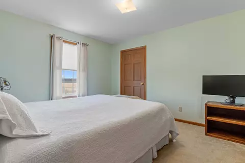 9979 Sara Dr, Roscoe, IL 61073 photo 15