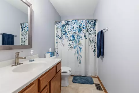 9979 Sara Dr, Roscoe, IL 61073 photo 16