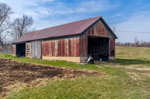 Exterior - 10760 E Rock Grove Rd, Davis, IL 61019 photo 21 of 30