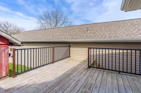 Exterior - 10760 E Rock Grove Rd, Davis, IL 61019 photo 16 of 30