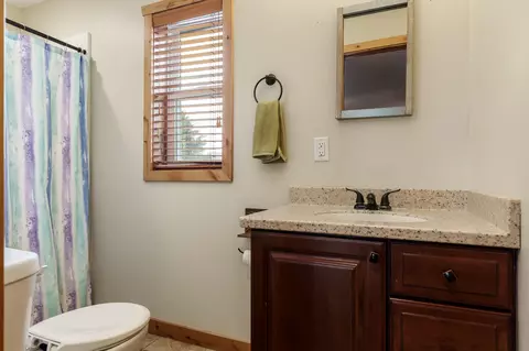 Bath - 10760 E Rock Grove Rd, Davis, IL 61019 photo 1 of 6
