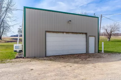 Exterior - 10760 E Rock Grove Rd, Davis, IL 61019 photo 22 of 30