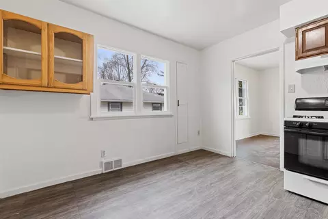 1214 Samuelson Rd, Rockford, IL 61109 photo 6