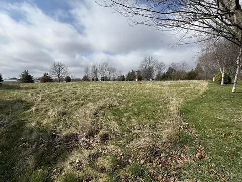 000 Thornton St, Mount Carroll, IL 61053