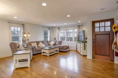 616 N Davis St, Davis, IL 61019 photo 3