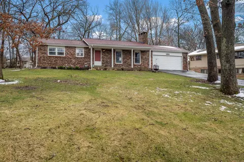 1984 Baintree Rd, Lake Summerset, IL 61019