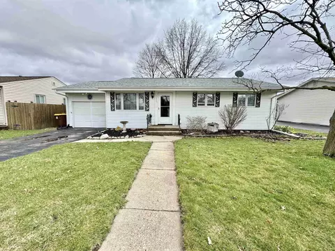1605 Evans Ave, Loves Park, IL 61111