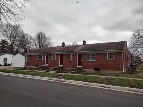2204 7th St, Rockford, IL 61104