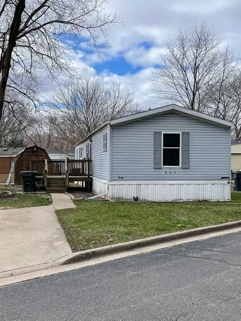 666 S Apt 804 S Bluff Ave, South Beloit, IL 61080