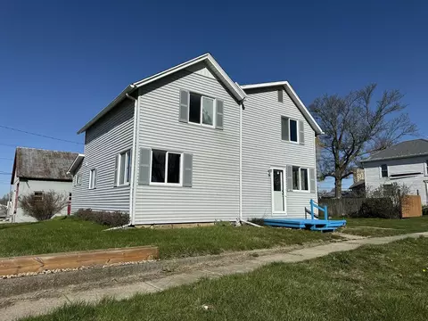 Exterior - 104 Calvert Ave, Chadwick, IL 61014 photo 3 of 6